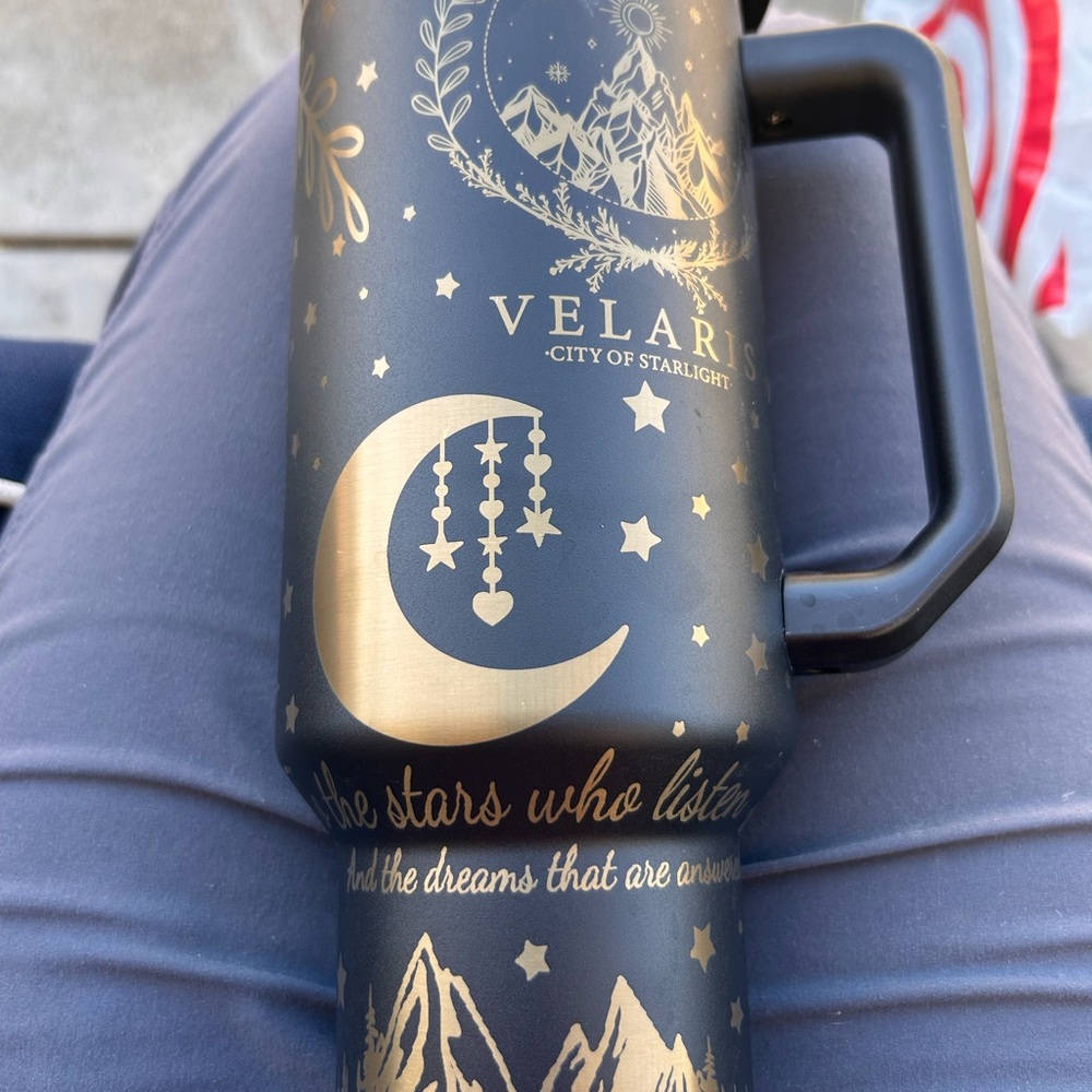 Velaris (ACOTAR) Black and Gold tumbler